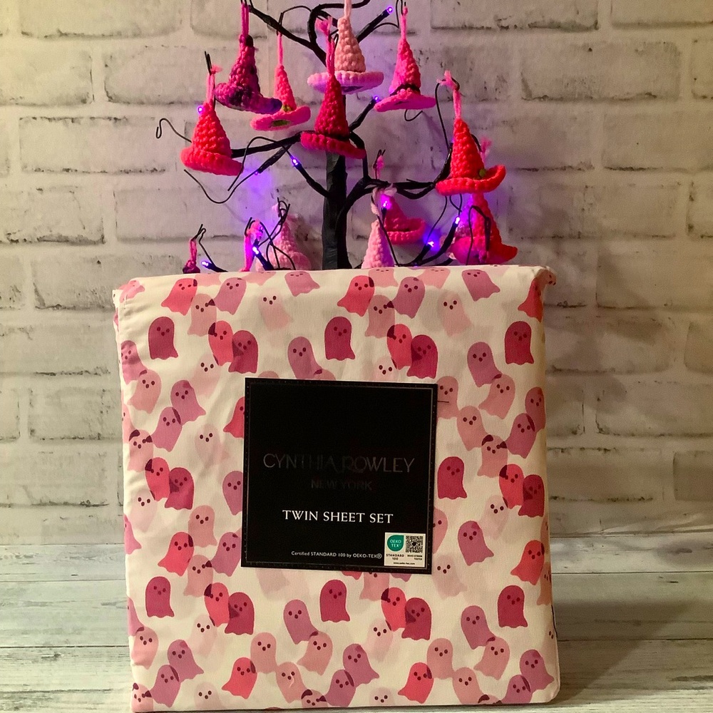 Cynthia Rowley Twin Size Pink Ghost Sheet Set